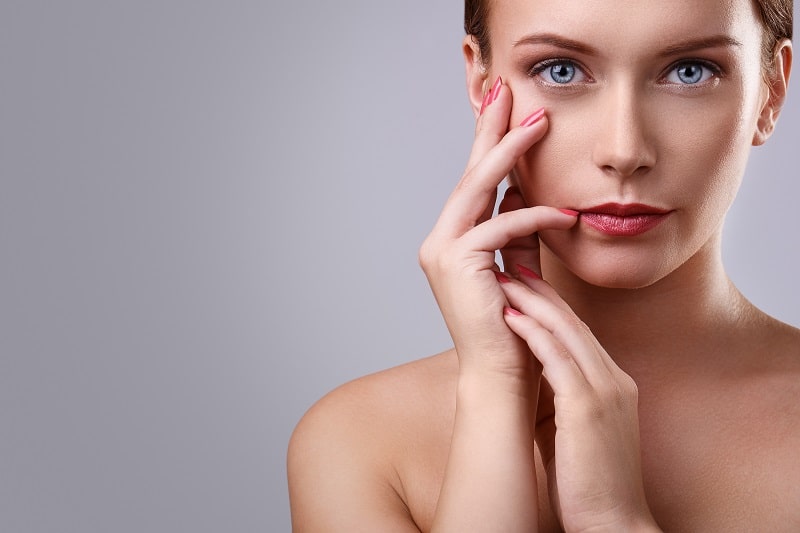 6 Hábitos que envejecen la piel del rostro﻿